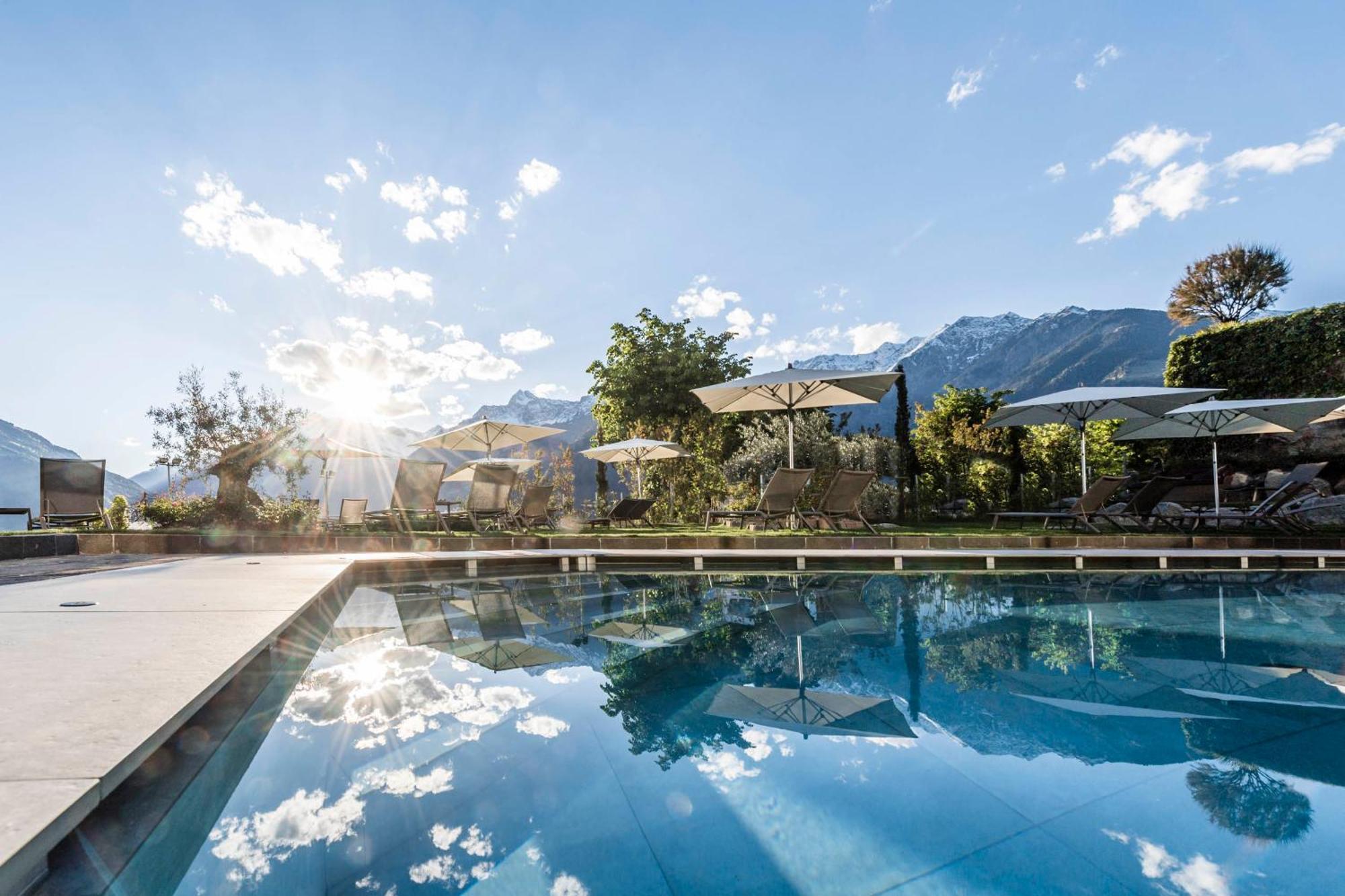 Schenna Resort ภายนอก รูปภาพ